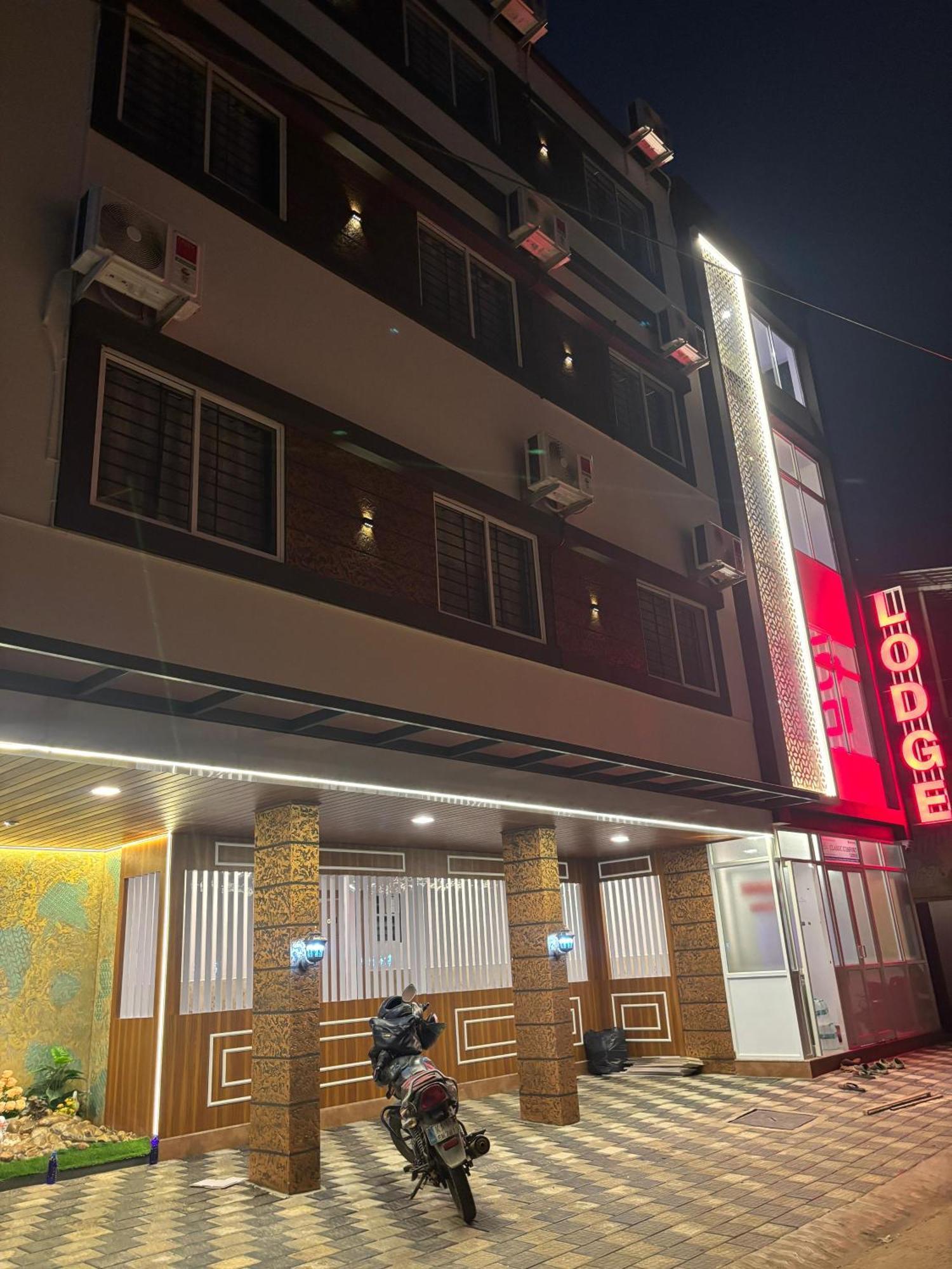 Classic Comfort Lodge Mangalore Exterior photo