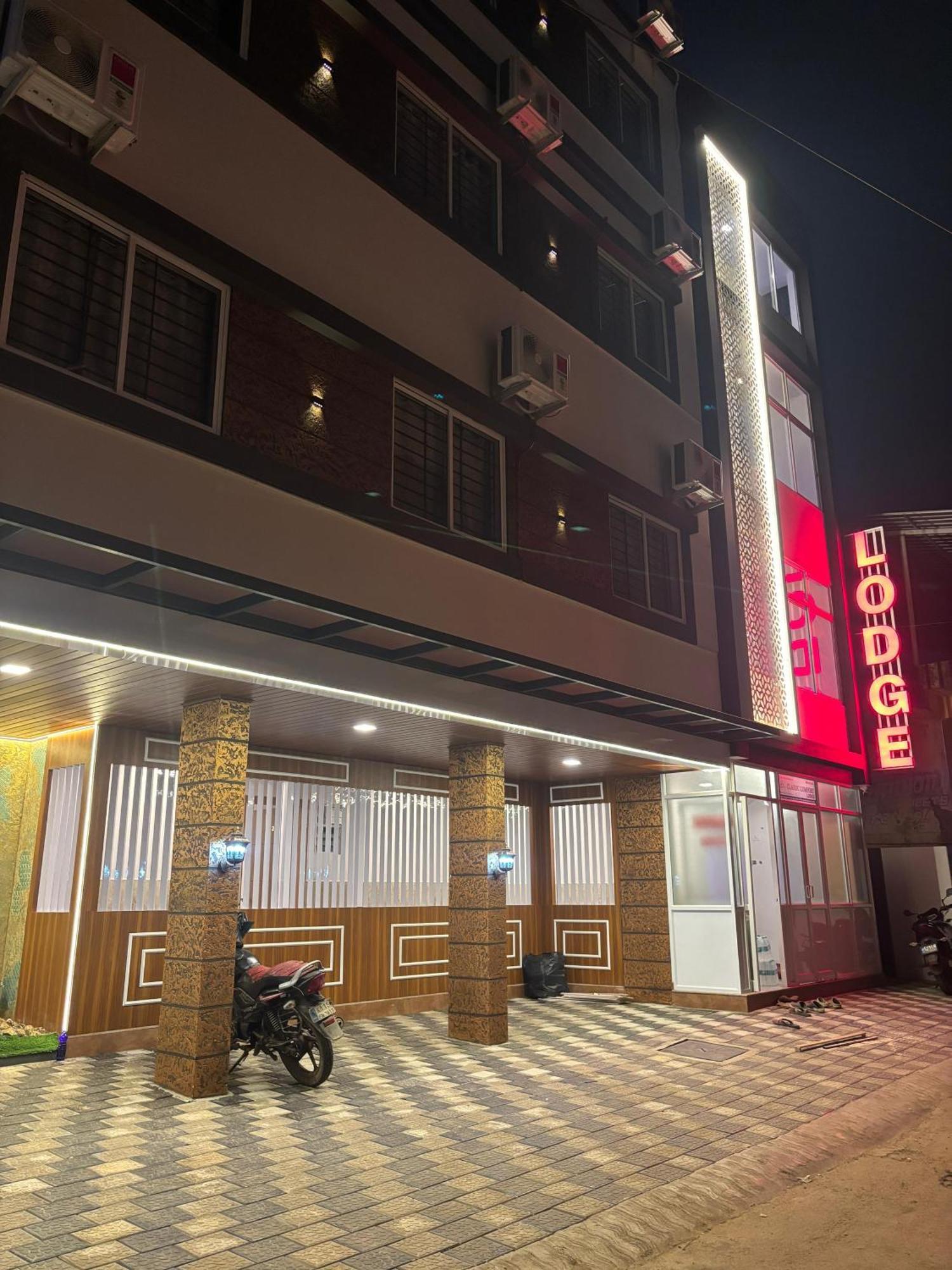 Classic Comfort Lodge Mangalore Exterior photo