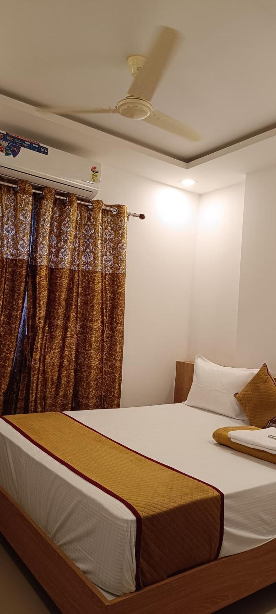 Classic Comfort Lodge Mangalore Exterior photo