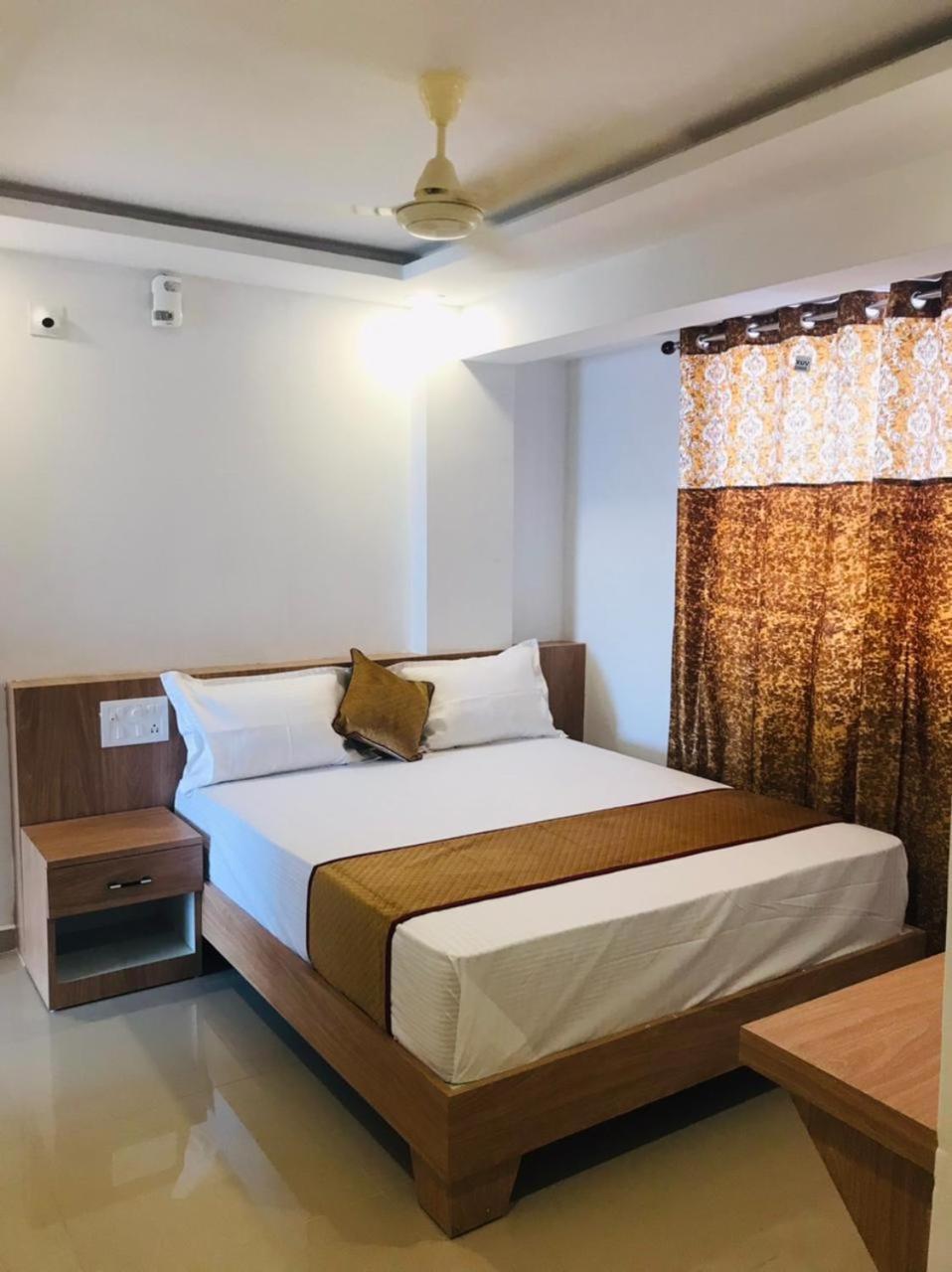 Classic Comfort Lodge Mangalore Exterior photo
